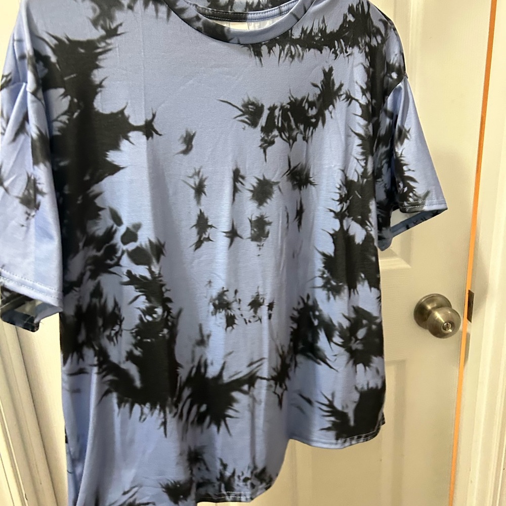 SHEIN Black and Blue Tie-Dye Men's Tee